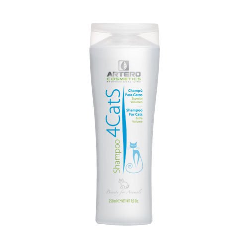 4Cats cat shampoo 250ml for nourishing and volumizing cat fur, made with moisturizers and vitamins.