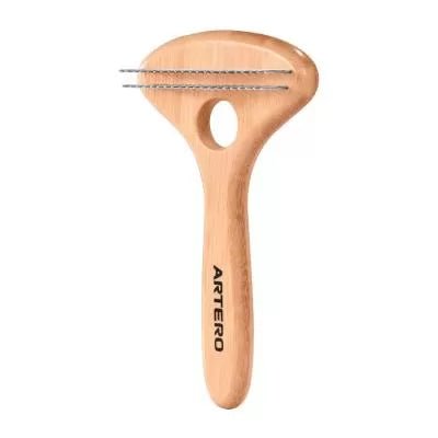 ARTERO ECHO double-tooth rake with bamboo handle for effective pet fur removal.