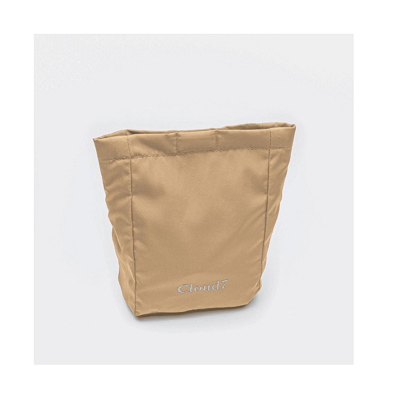 Cloud7 Calgary dog treat bag made from recycled polyester, lightweight and waterproof, with pocket and attachment hook.