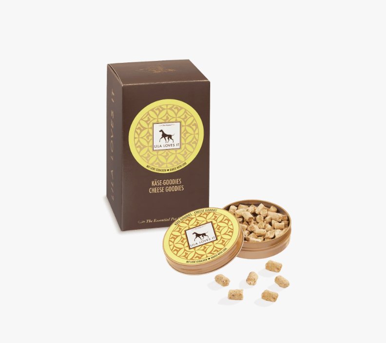 Лакомства от сирене Lila Loves It в опаковка, подходящи за позитивно обучение на кучета.