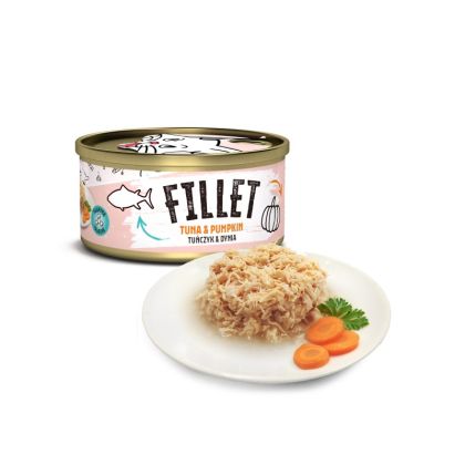 Can of Mr. Bandit Fillet tuna with pumpkin on a plate, featuring tender tuna pieces and garnished with carrots.