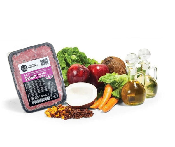 Pet Valley BARF Sensitive menu with turkey, fruits, and vegetables for dogs, suitable for sensitive diets.